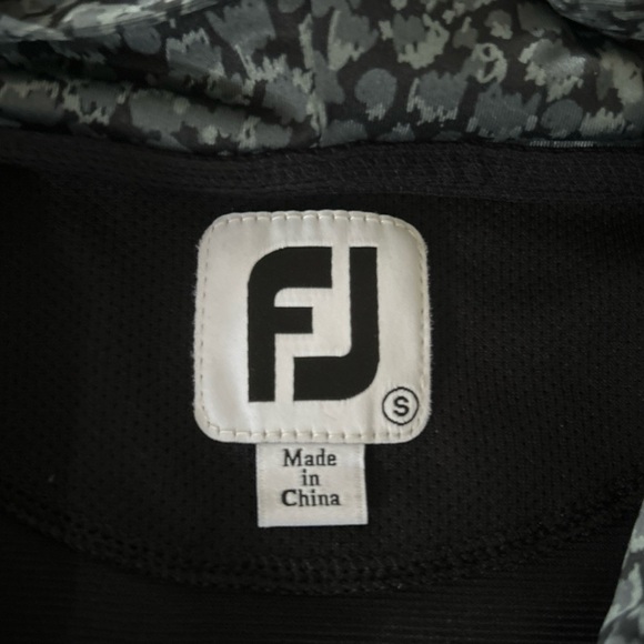 FootJoy Golf Spot Print Trim Hoodie Black Lightweight Shirt Small - Picture 4 of 8